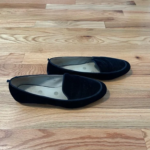 Boden Women’s Imogen Navy Velvet Loafers - Picture 9 of 10